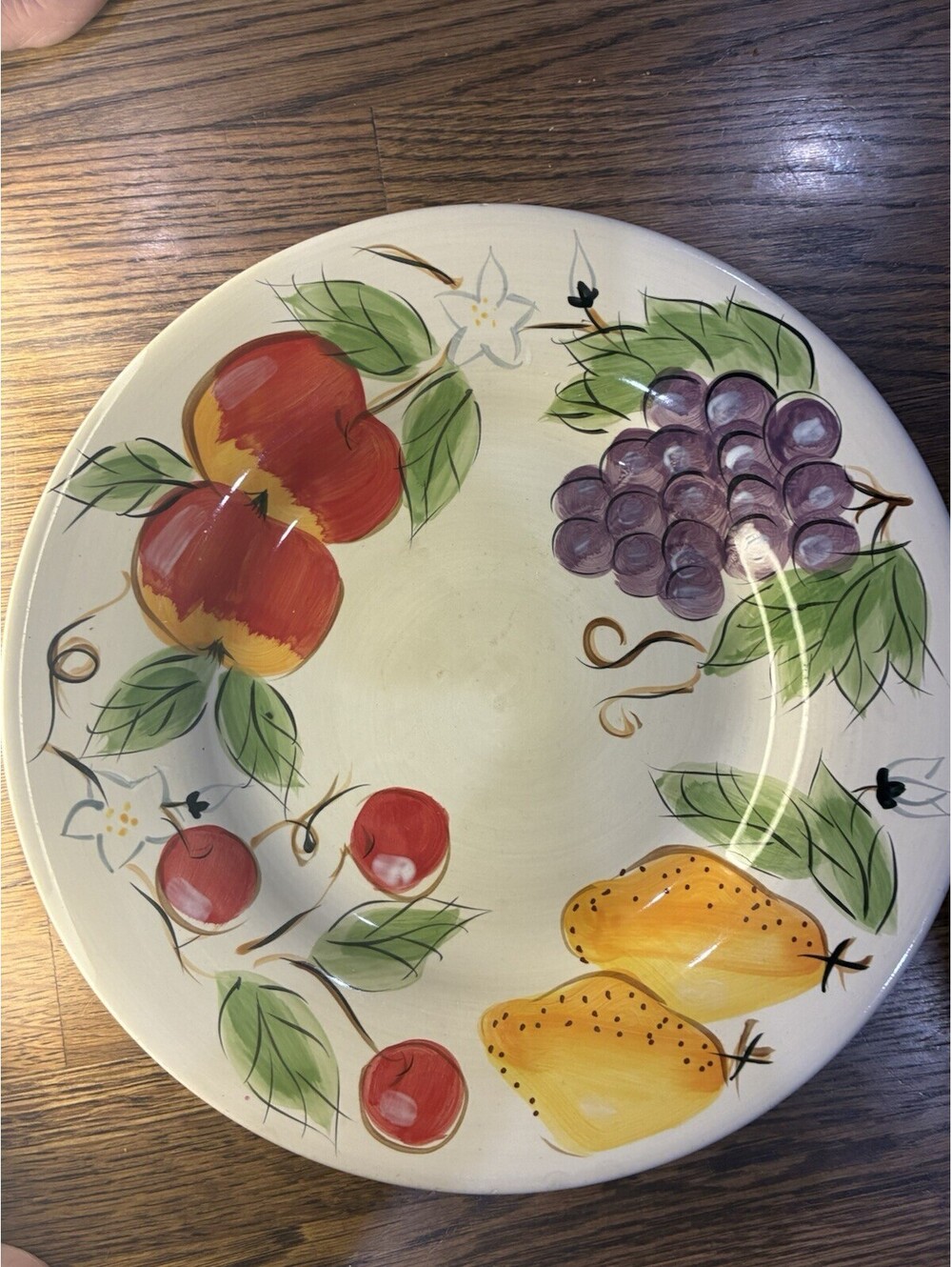 Home Essentials Hand-Painted Fruit Serving Platter 13” Apples and Grapes